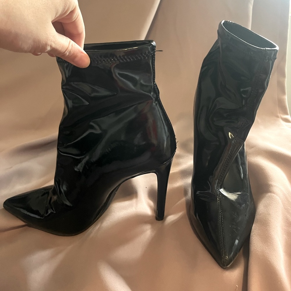 JESSICA SIMPSON BLACK PATENT POINTED STILETTO BOOTS